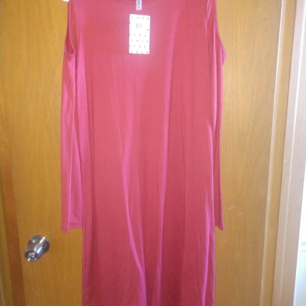 Piphany Cold Shoulder Chelsea Dress